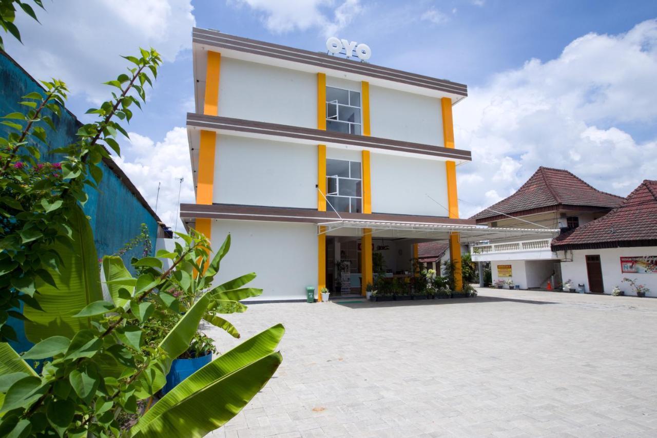 Oyo 3207 Hotel Gracia Bandar Lampung Kültér fotó