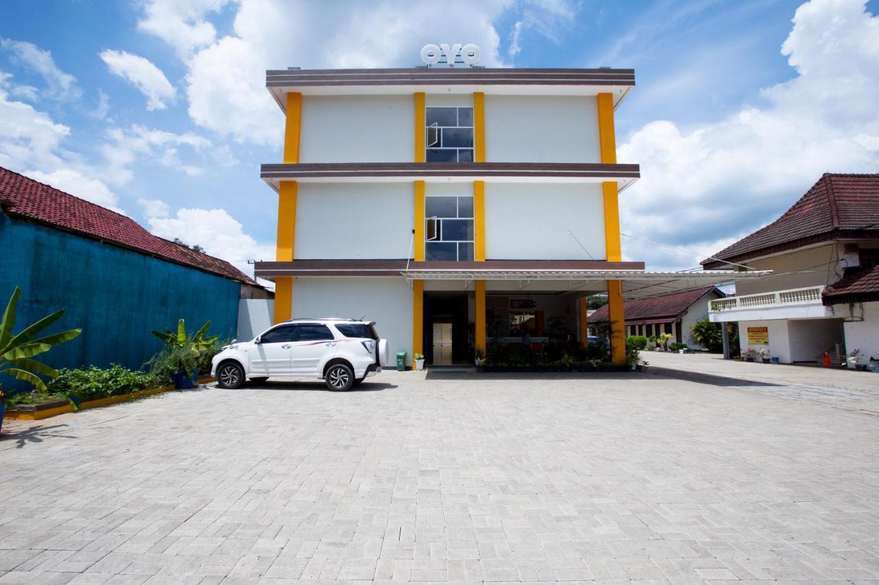 Oyo 3207 Hotel Gracia Bandar Lampung Kültér fotó